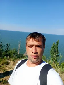 Артём
