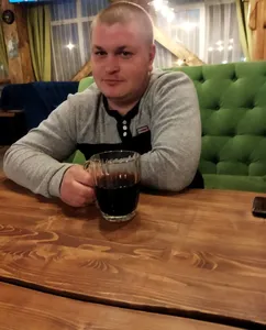 Артём